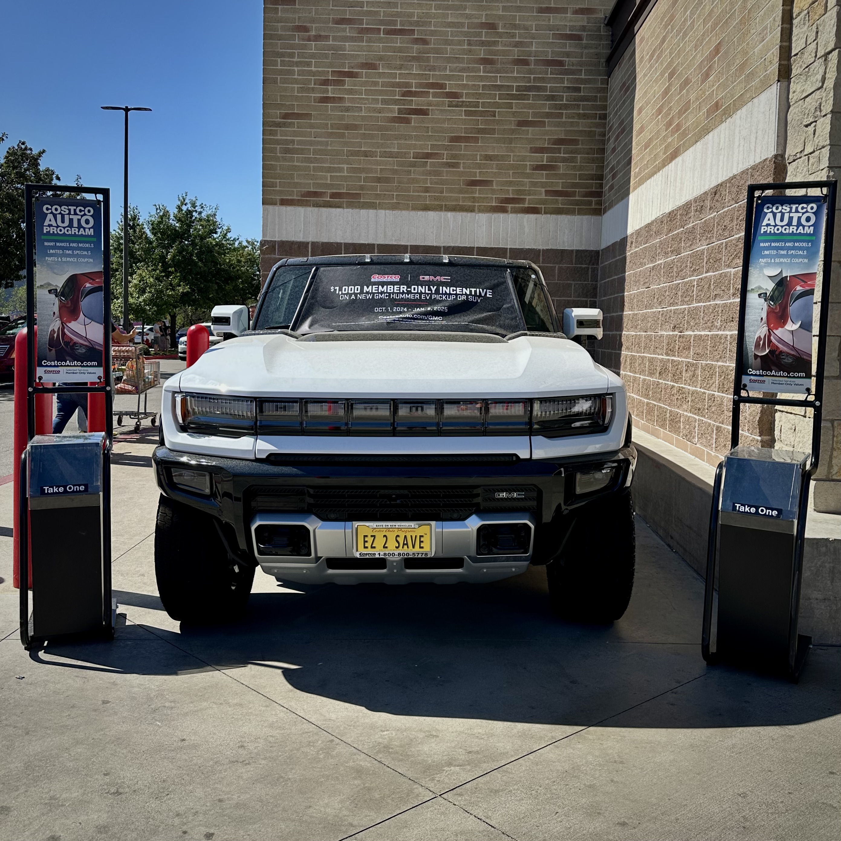 costco-white-hummer-2025.jpeg