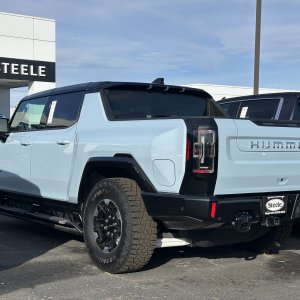 hummer-ev-truck-tide-metallic-ice-blue.jpeg