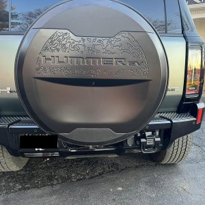 hummer-ev-suv-painted-tire-cover1.jpg