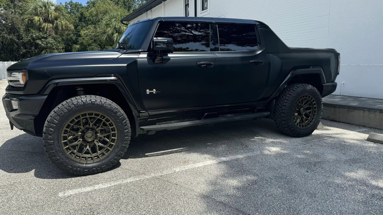 hummer-ev-pickup-vossen-hfx1-22-3.jpg