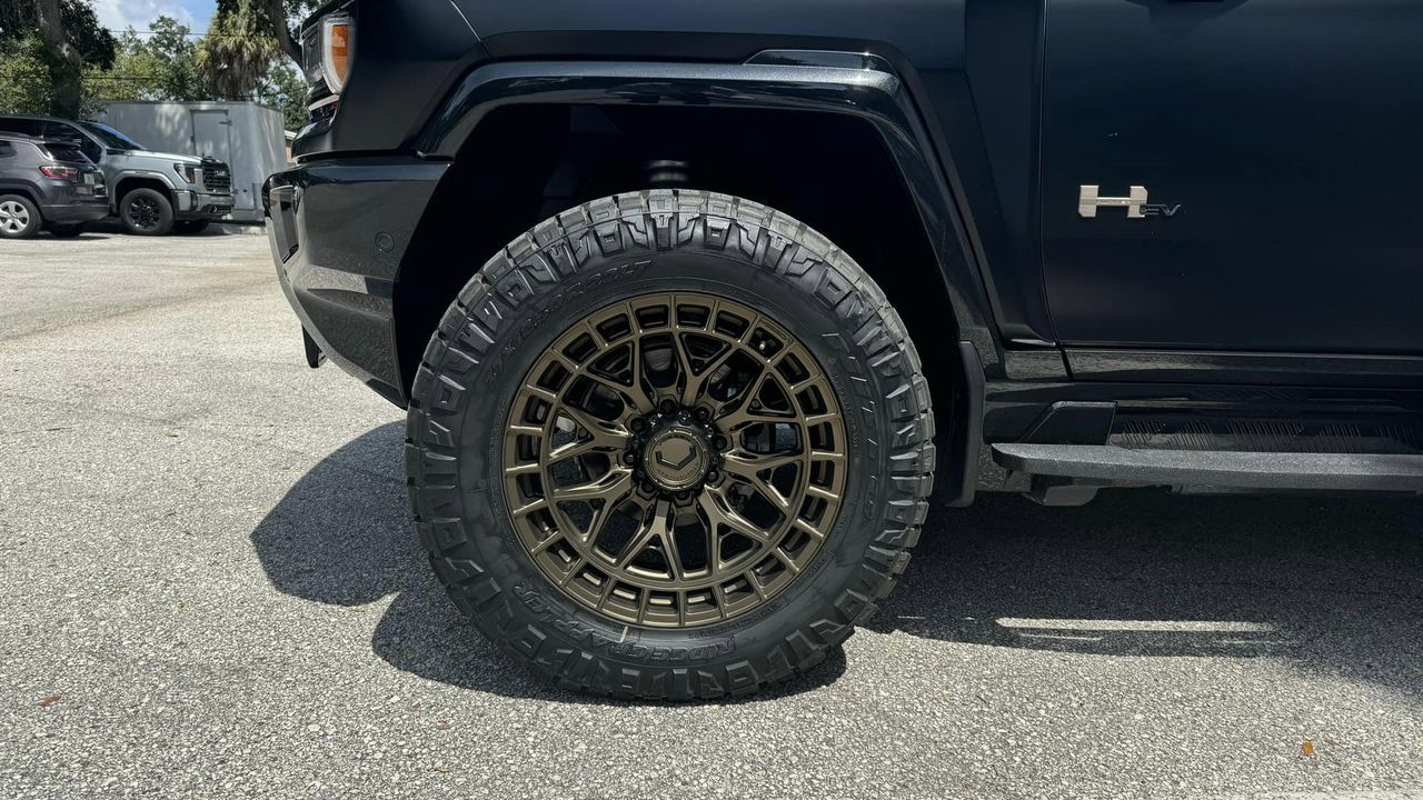 hummer-ev-pickup-vossen-hfx1-22-4.jpg