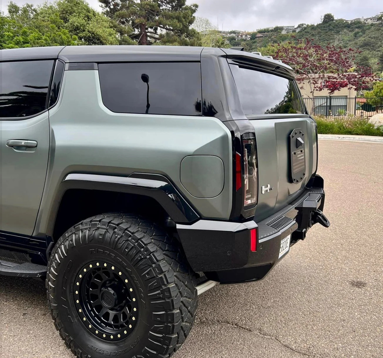 hummer-ev-spare-tire-delete4.jpg